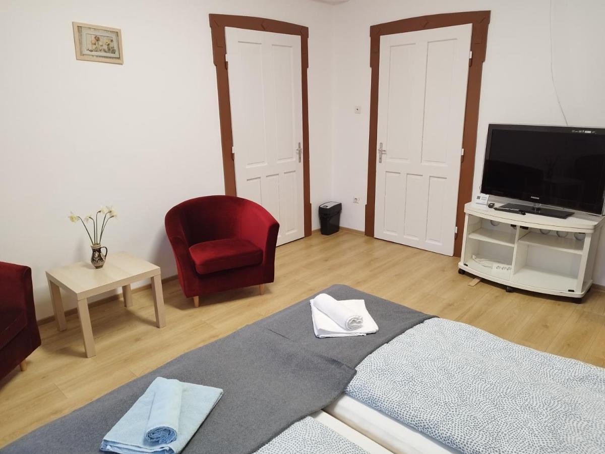 Tartos Szegfu Vendeghaz, Maganszallas Tazlar Exteriör bild