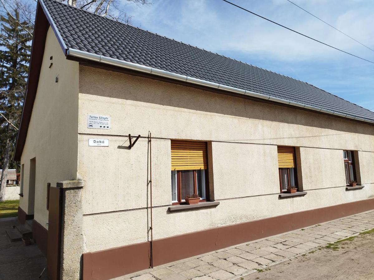 Tartos Szegfu Vendeghaz, Maganszallas Tazlar Exteriör bild