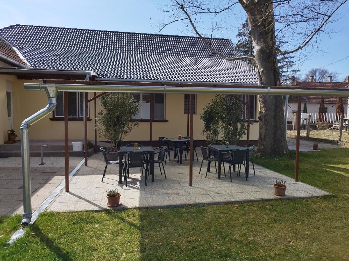 Tartos Szegfu Vendeghaz, Maganszallas Tazlar Exteriör bild