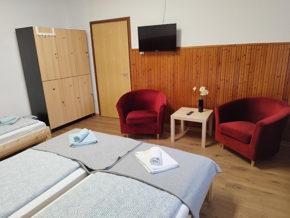 Tartos Szegfu Vendeghaz, Maganszallas Tazlar Exteriör bild