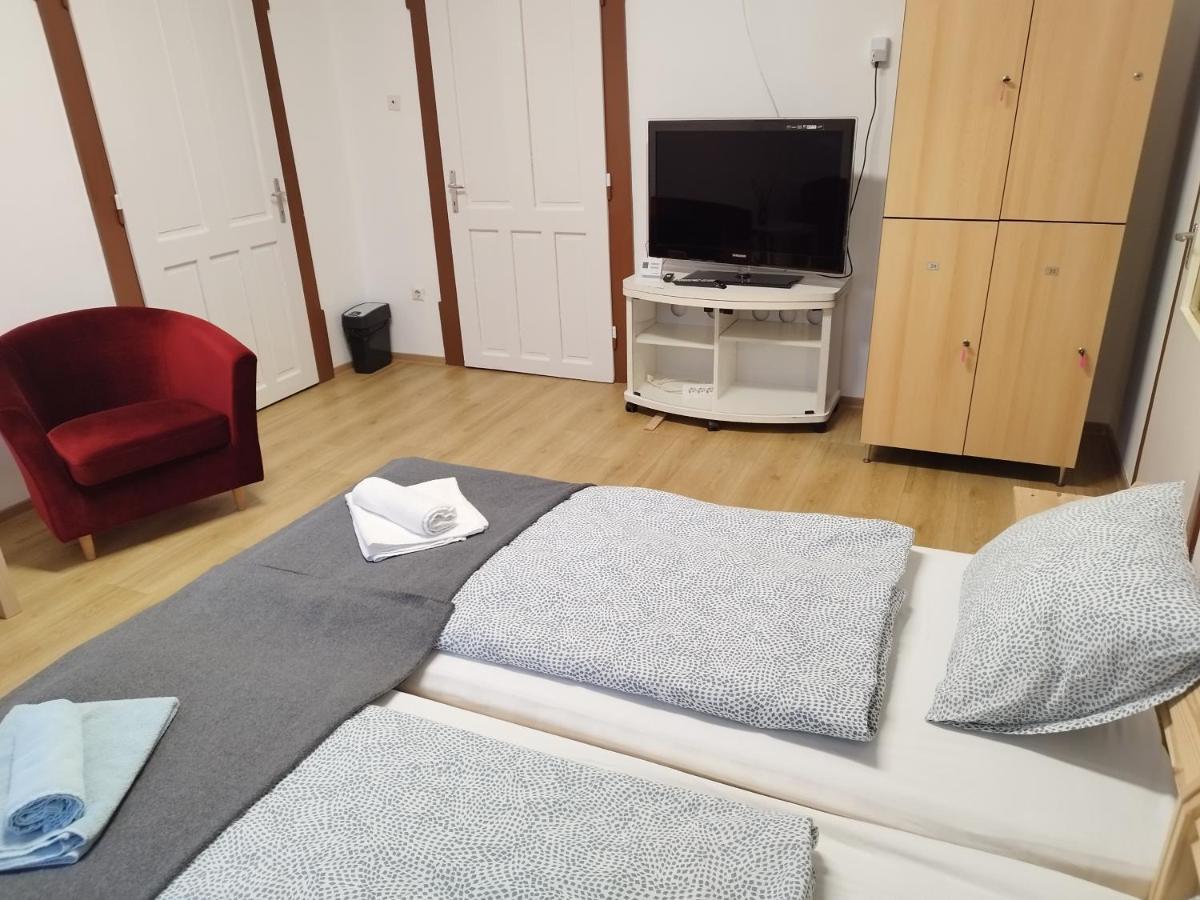 Tartos Szegfu Vendeghaz, Maganszallas Tazlar Exteriör bild