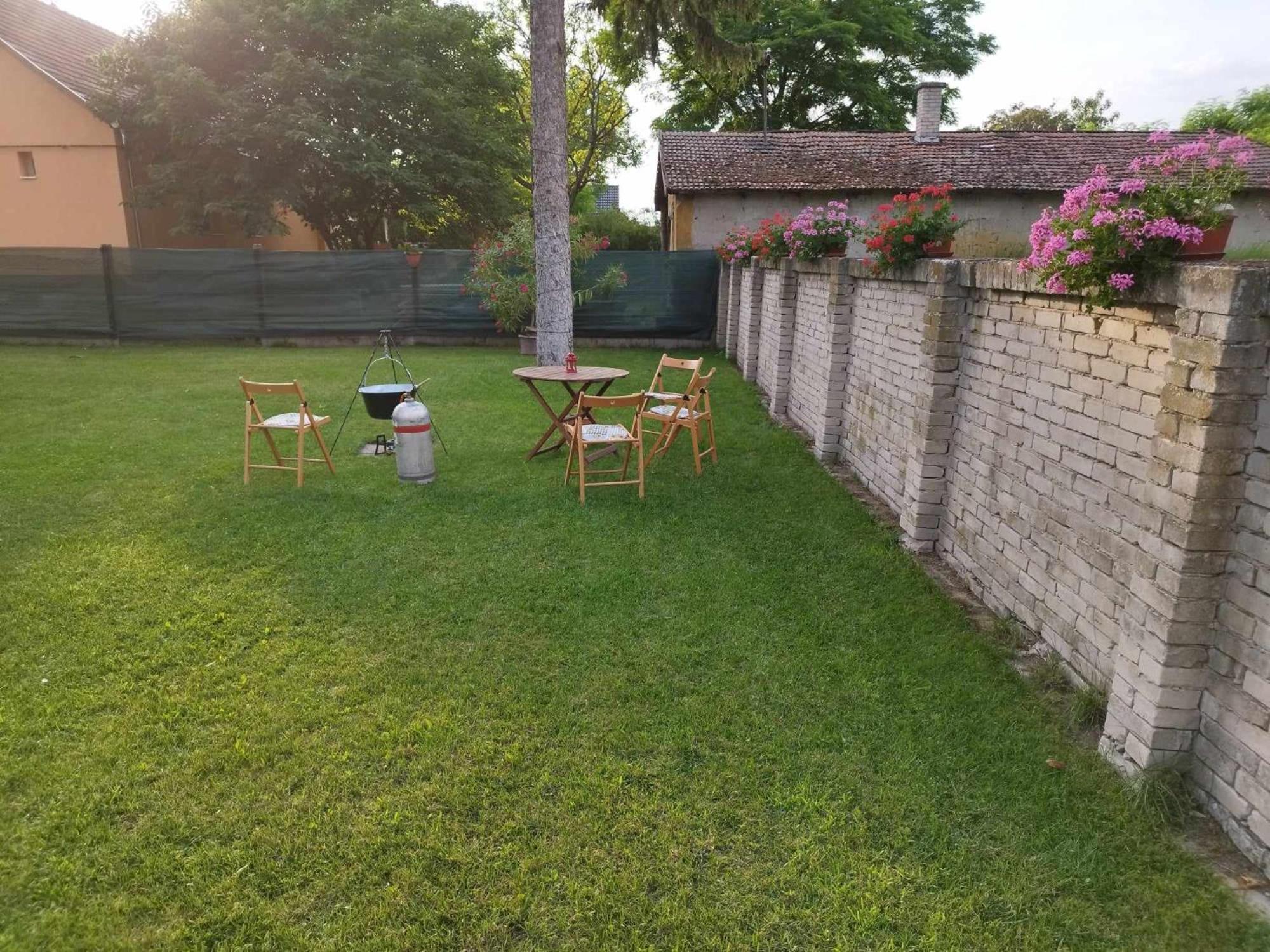 Tartos Szegfu Vendeghaz, Maganszallas Tazlar Exteriör bild
